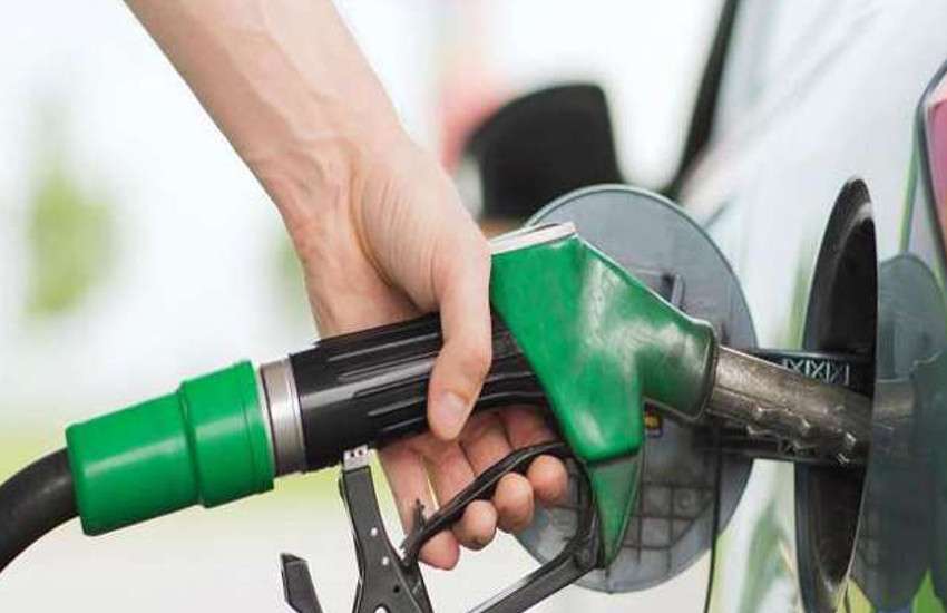 Petrol-Diesel Price Today: नए रिकॉर्ड स्‍तर पर पहुंचा पेट्रोल और डीजल, जानिए आपके शहर में कितनी है कीमत 